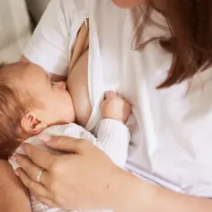 Karmienie piersią a gorączka u matki: jakie leki są bezpieczne?