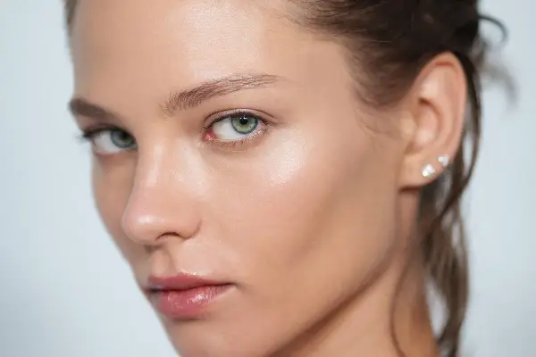Glass Skin - jak osiągnąć efekt szklistej cery?